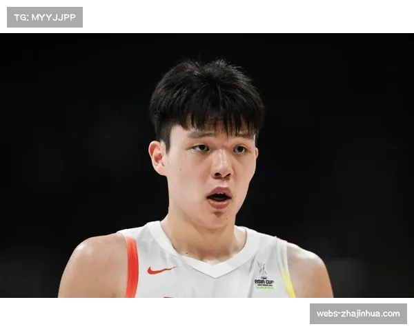 中国球员杨瀚森开拓者生涯首秀,7投4中得9分5板 中国球员杨瀚森开拓者生涯首秀,7投4中得9分5板