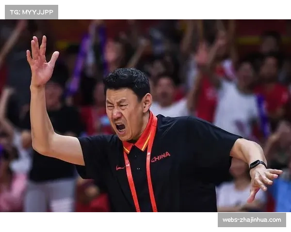 李楠是中国男篮名宿，外号-小李飞刀-，投篮精准球风硬朗